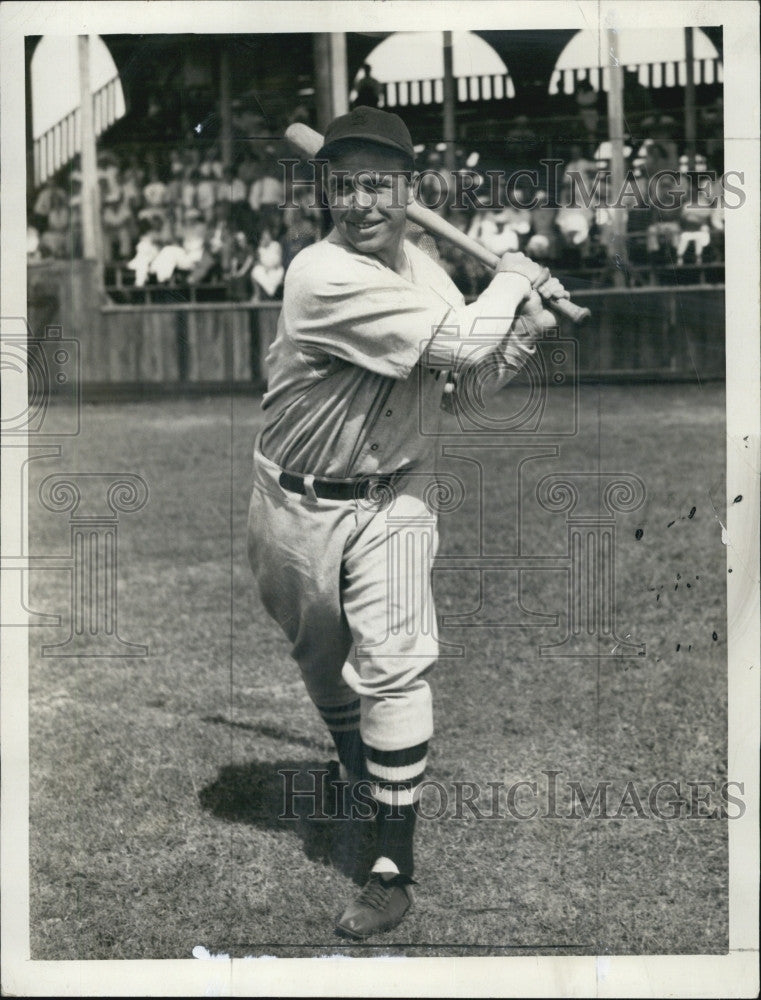 1939 Press Photo Thomas Carey, Boston Red Sox - Historic Images