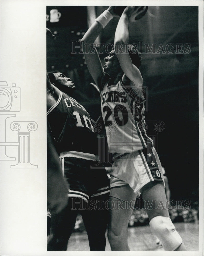 Press Photo Doug Collins Basketball Player Philadelphia 76ers - Historic Images