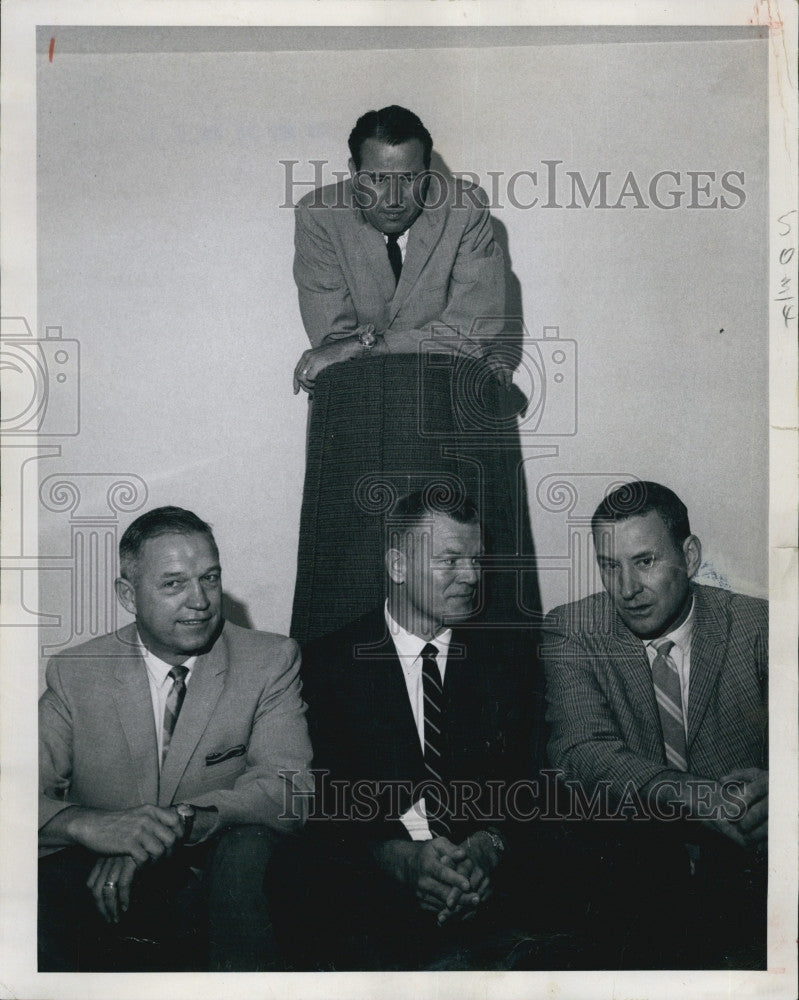 1968 Press Photo C Wiles Hallock Western Athletic Conference Commissioner - Historic Images