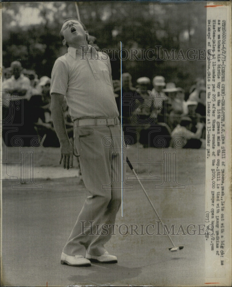 1973 Press Photo Ken Still Misses Birdie Putt on 16th Green at Kemper Open - Historic Images