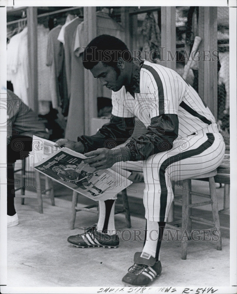 Press Photo Delmer Ennis Philadelphia Phillies Fielder - RRW74107 -  Historic Images