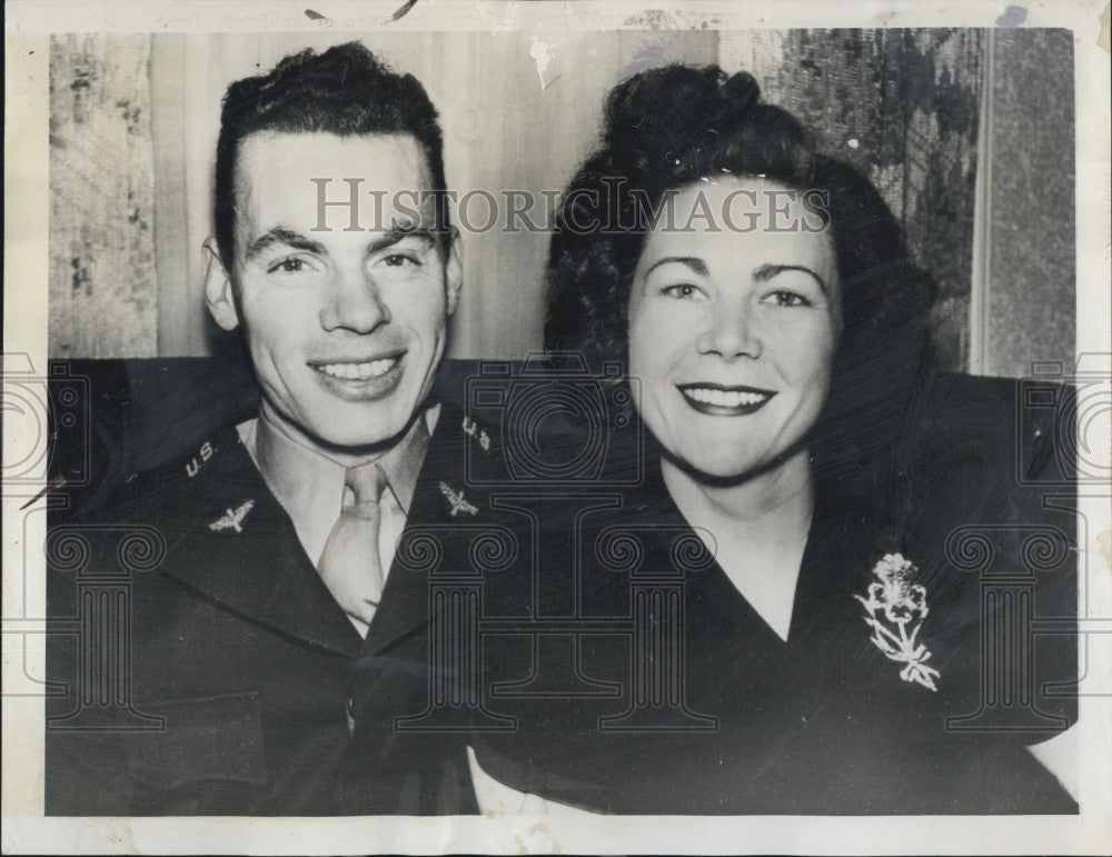 1946 Press Photo Capt George Barr &amp; fiancee Marianne Anderson - Historic Images