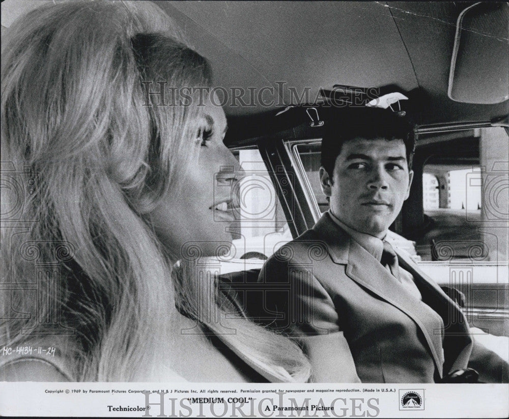 1969 Press Photo Marianna Hill And Robert Forster - Historic Images