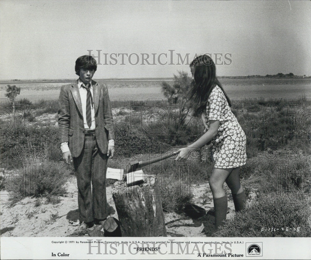 1971 Press Photo Sean Bury and Anicee Alvina in &quot;Friends&quot; - Historic Images