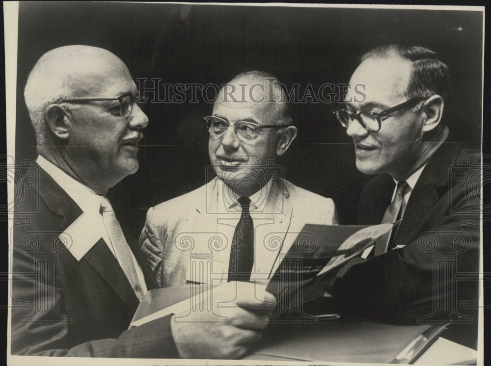 1963 Press Photo Robert T. Sheen, Lawrence Appley, David Secundo - Historic Images