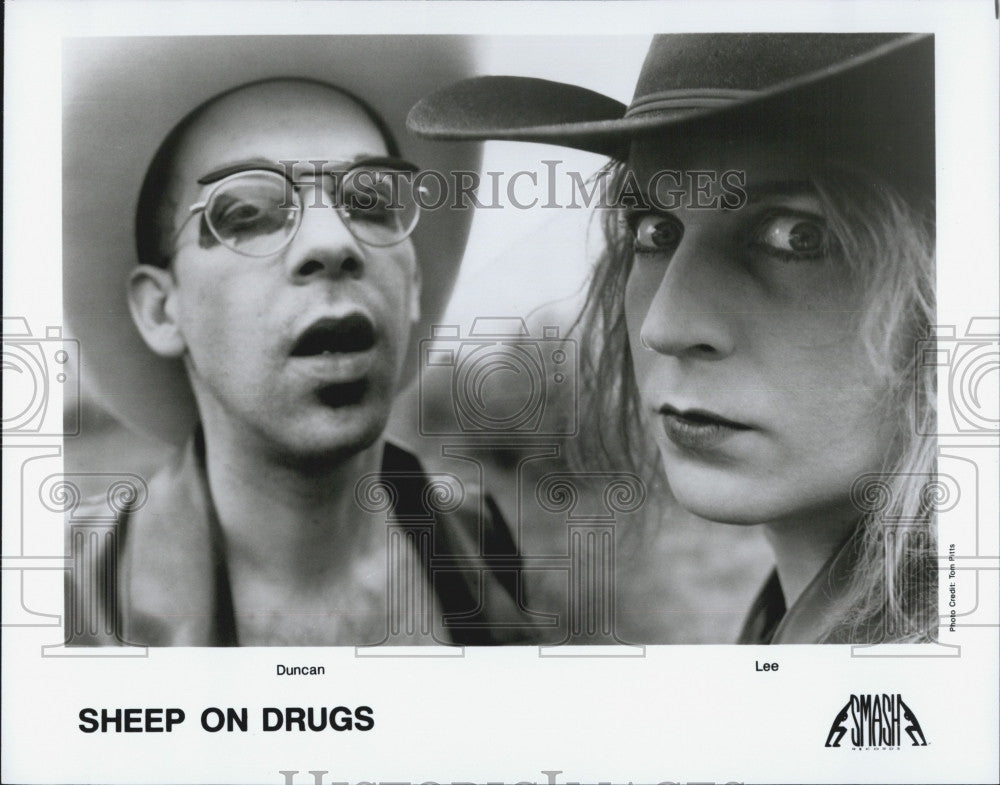 Press Photo Sheep on Drugs: Duncan and Lee - Historic Images