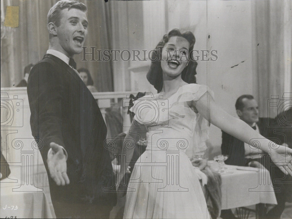 1957 Press Photo Paul Carr And Freda Holloway In Scene From Movie Jamboree - Historic Images