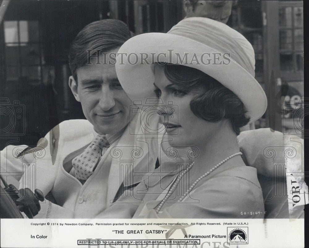 1974 Press Photo actor Sam Wateston and actress Lois Chiles . - Historic Images