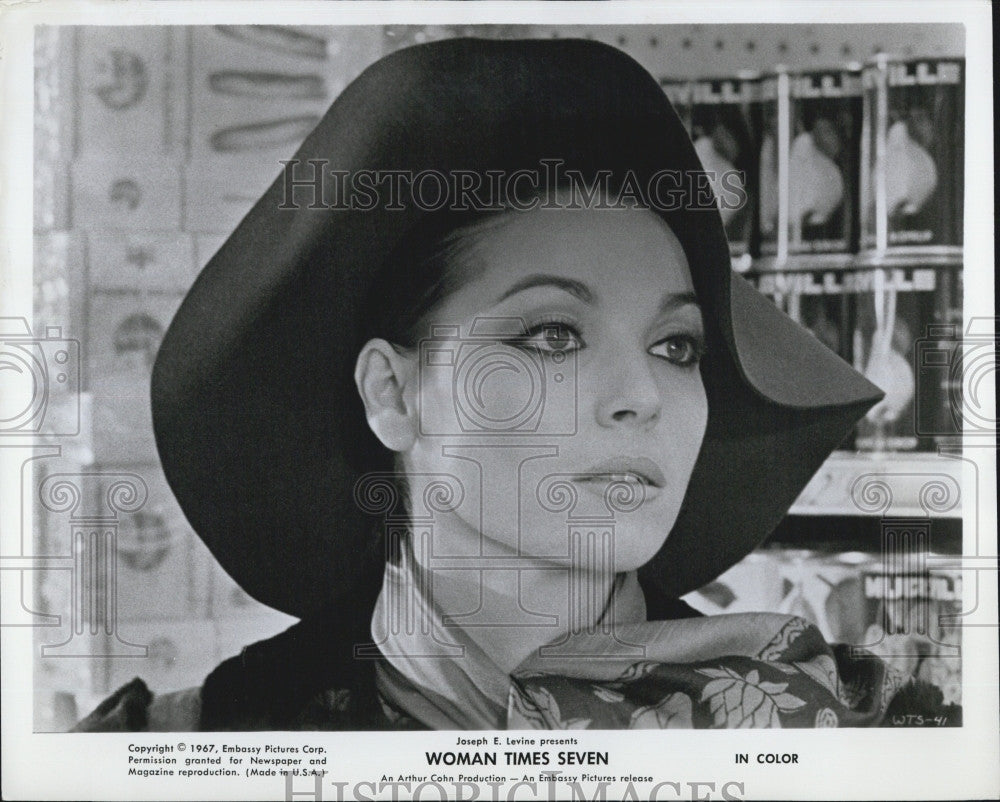 1967 Press Photo Elsa Martinelli stars in movie &quot;Woman Times Seven&quot; - Historic Images