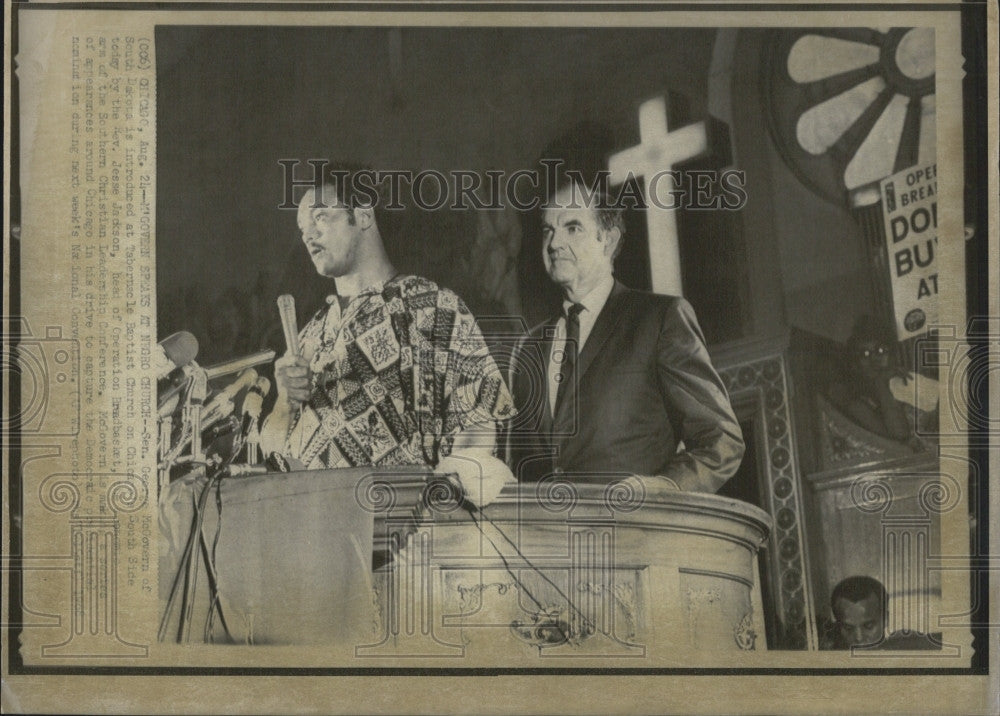 Press Photo Sen. George McGovern at Tabernacle Baptist with Rev. James Jackson - Historic Images