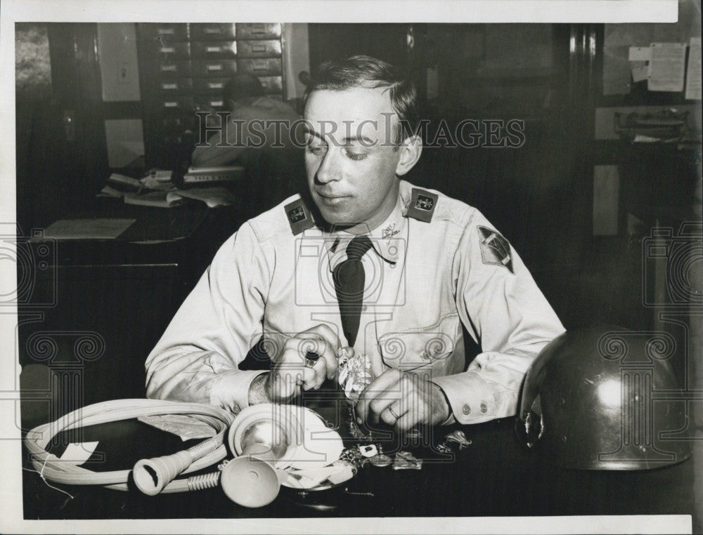 1953 Press Photo Lt. Paul McGowan - Historic Images