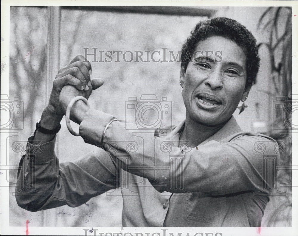 1987 Press Photo Joan McGuire, School Committee. - Historic Images