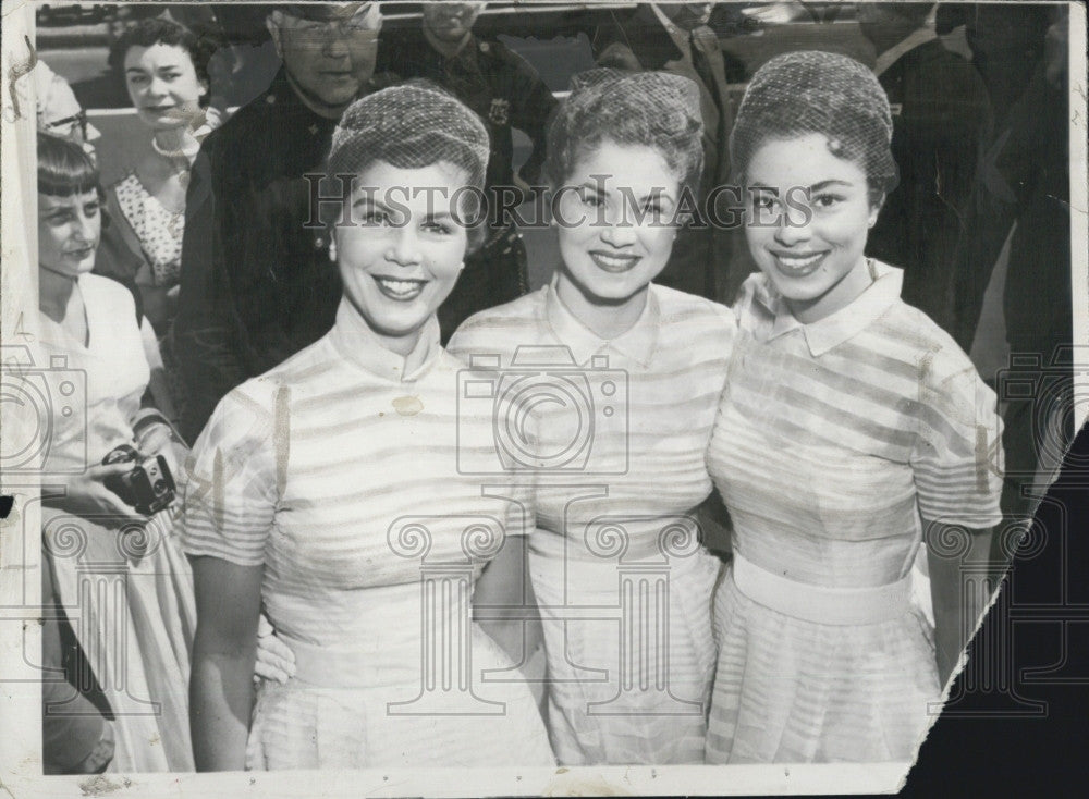 1954 Press Photo The McGuire Sister singing trio in American popular music. - Historic Images