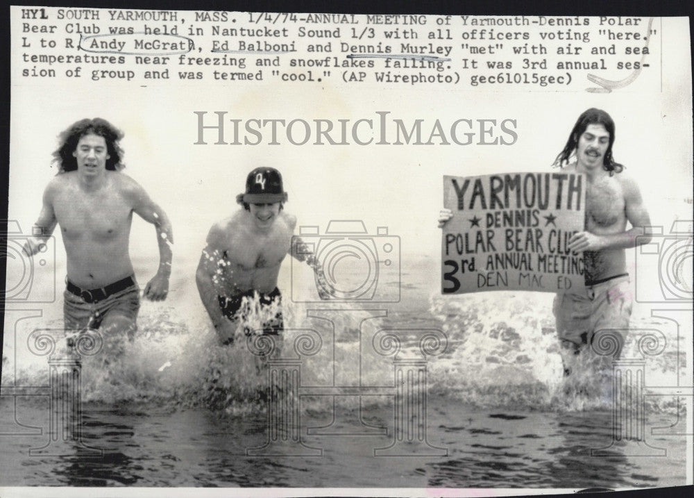 1974 Press Photo Dennis Polar Bear Club Officers: Andy McGrath, Ed Balboni - Historic Images