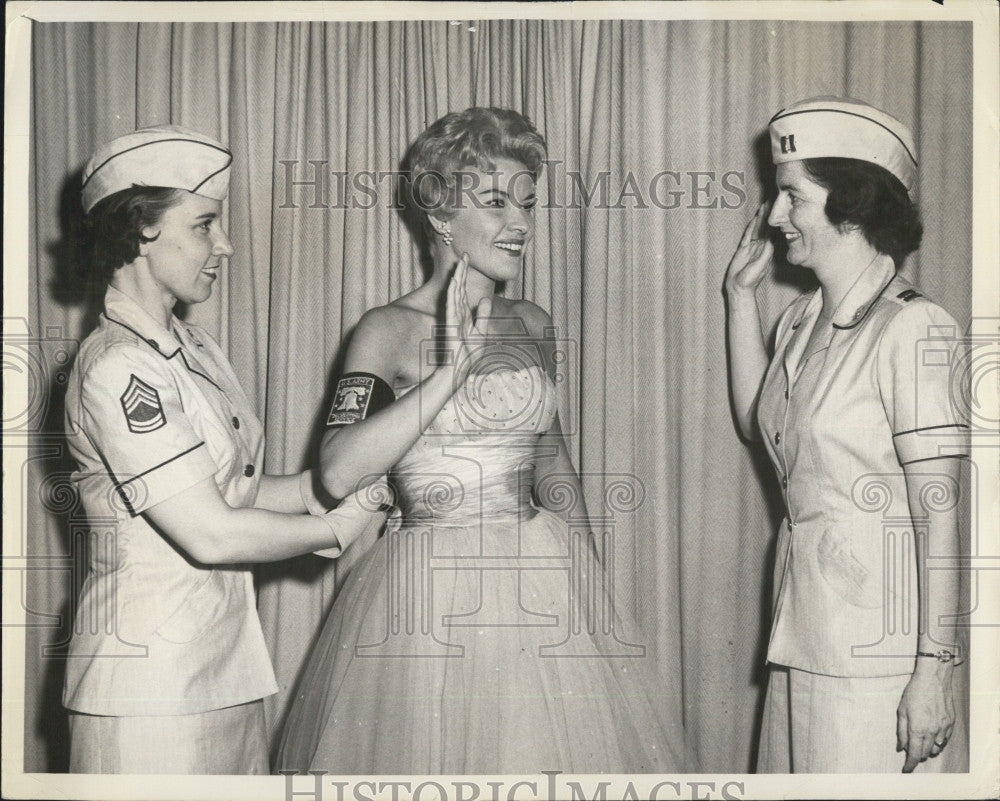 1959 Press Photo Actress Patti Page Sworn in As Honorary Army Recruiter - Historic Images