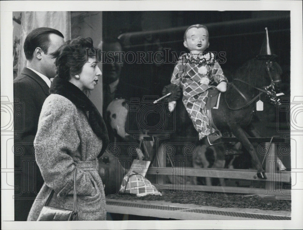 1955 Press Photo Jose Alberto De Deliaza &amp; Wife Marta Lomardi - Historic Images