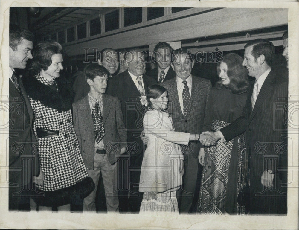 1971 Press Photo House Speaker David Bartley &amp; Wife with Others - Historic Images