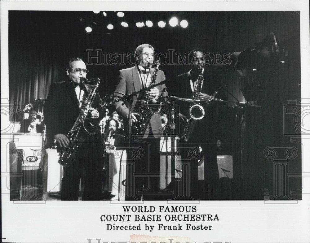 Press Photo Count Basie  Orchestra &amp; director F Foster - Historic Images