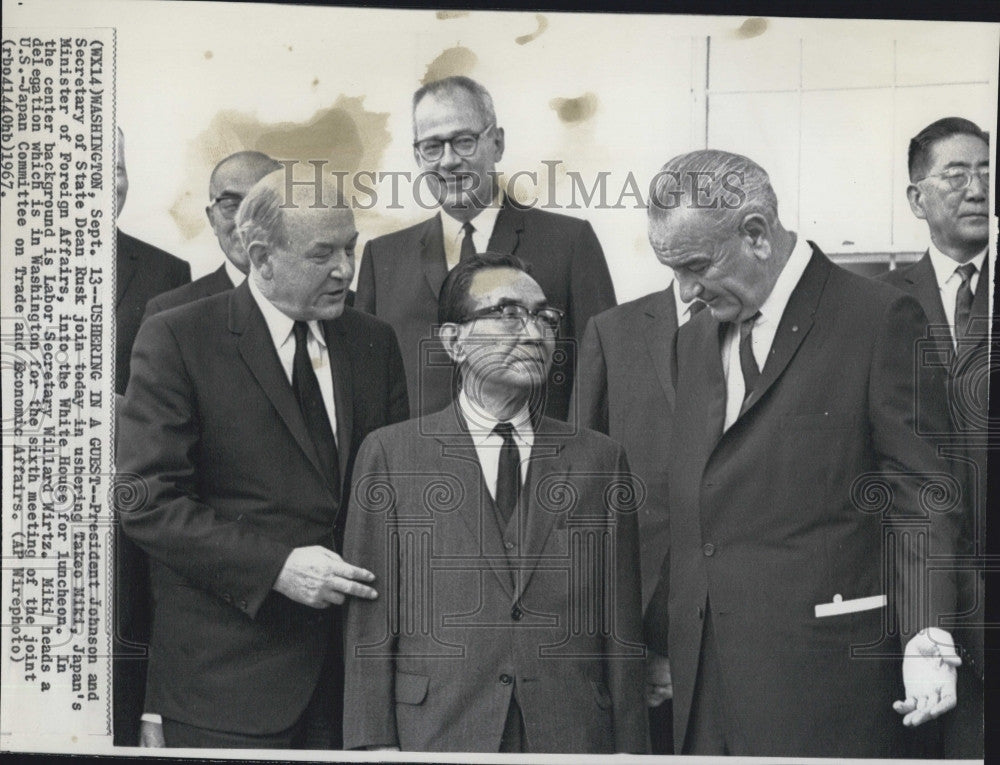 1967 Press Photo President Johnson Takeo Miki Japan Minister Foreign Affairs - Historic Images