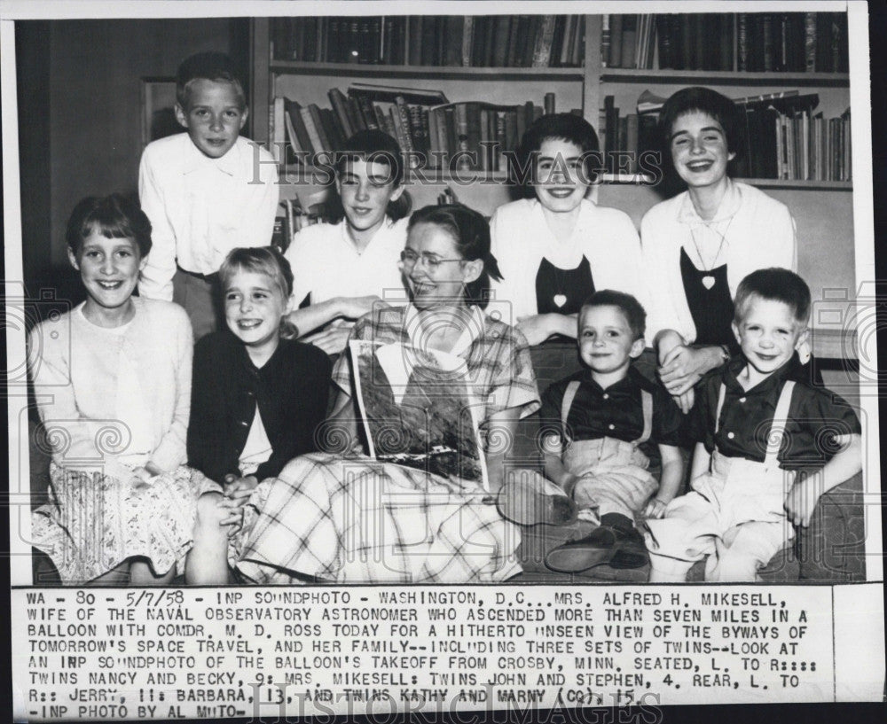 1958 Press Photo Mrs Al Mikesell and her family - Historic Images