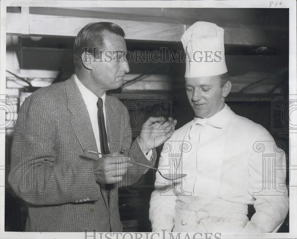 1956 Press Photo Chef Bob Redwood Completes Special Dish - Historic Images