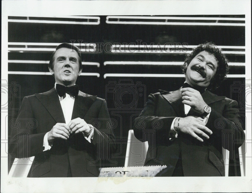 1973 Press Photo Comedians Jack Burns and Actor Avery Schrieber Own Series - Historic Images