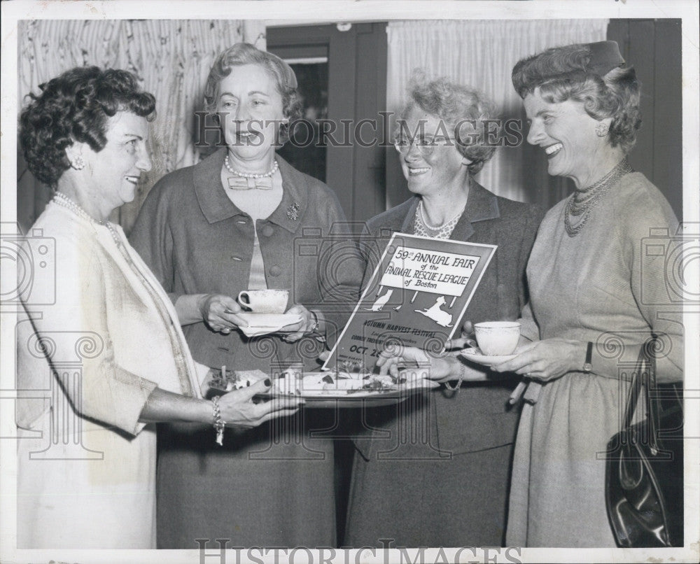 1961 Press Photo Mrs C Buttrick,Mrs R Hayden,Mrs Wm Simonds,D Bryant - Historic Images