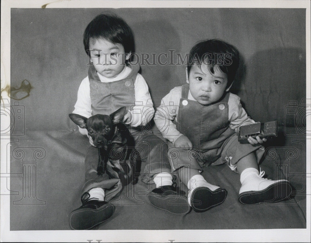 1971 Press Photo Bobby &amp; Larry Apolinario Gregario - Historic Images