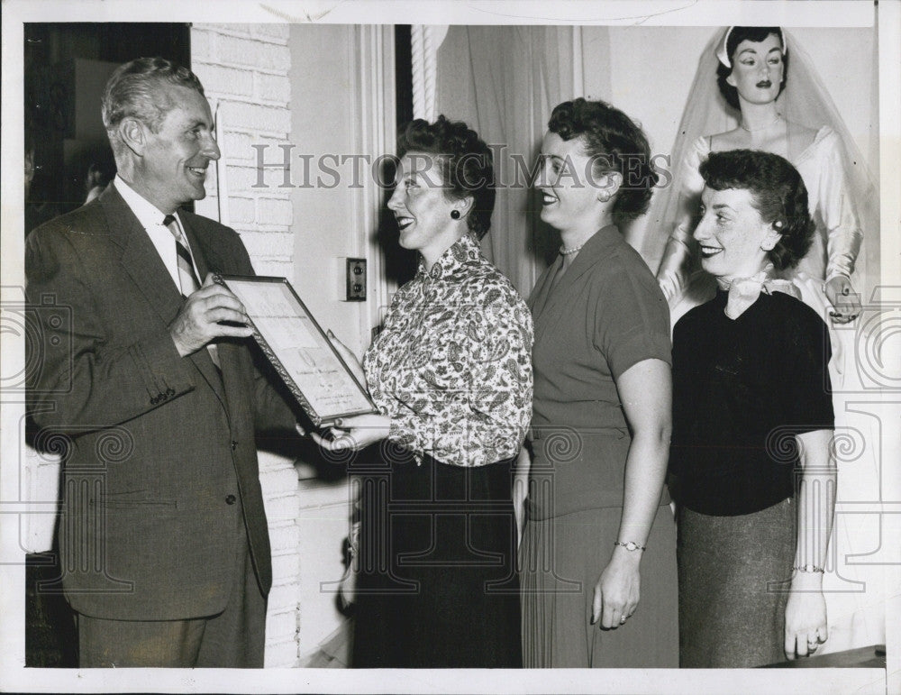 1955 Press Photo Mary Burns, Ralph Burns &amp; M Rugg &amp; R Giampaolo - Historic Images