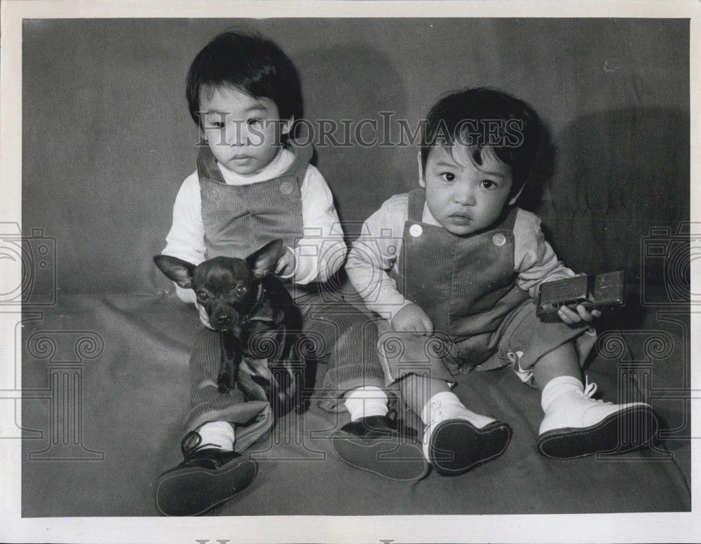 1971 Press Photo Apolinario And Gregorio - Historic Images