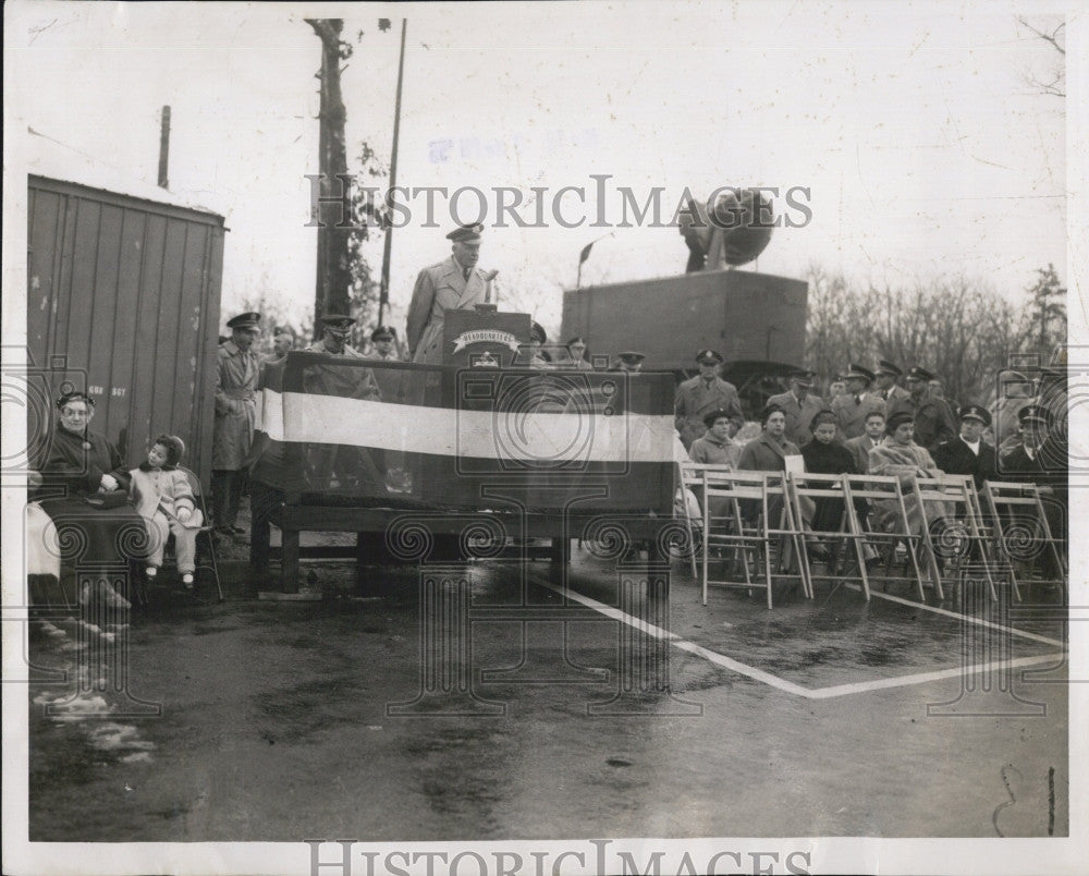 1956 Press Photo Lt Gen Stanley R Mickelsen of Boston Air defense - Historic Images