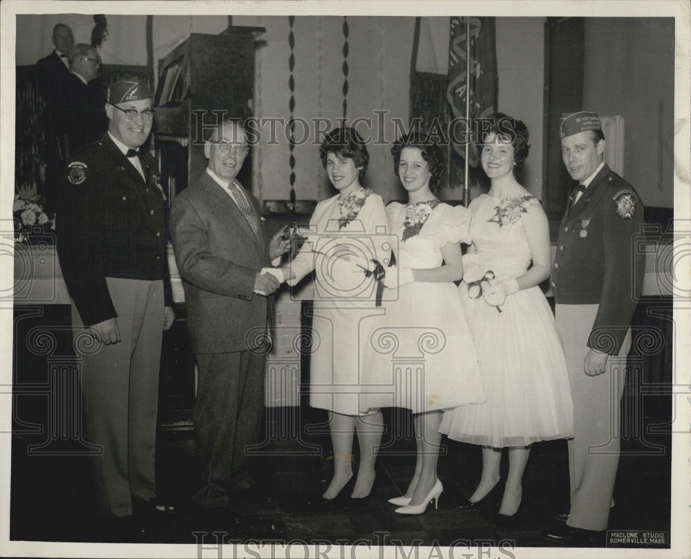 1961 Press Photo HS girls win scholarships R Reilly,E M Burns,&amp; EM Kelley - Historic Images