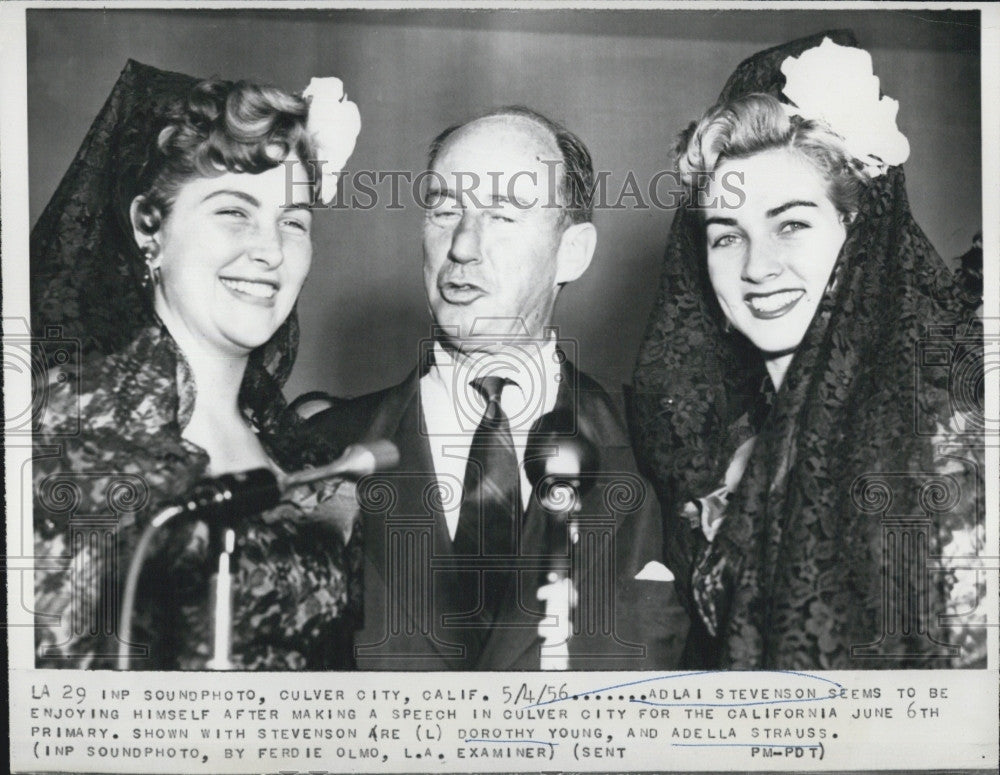 1956 Press Photo Adlai Stevenson,Dorothy Young &amp; Adella Strauss - Historic Images