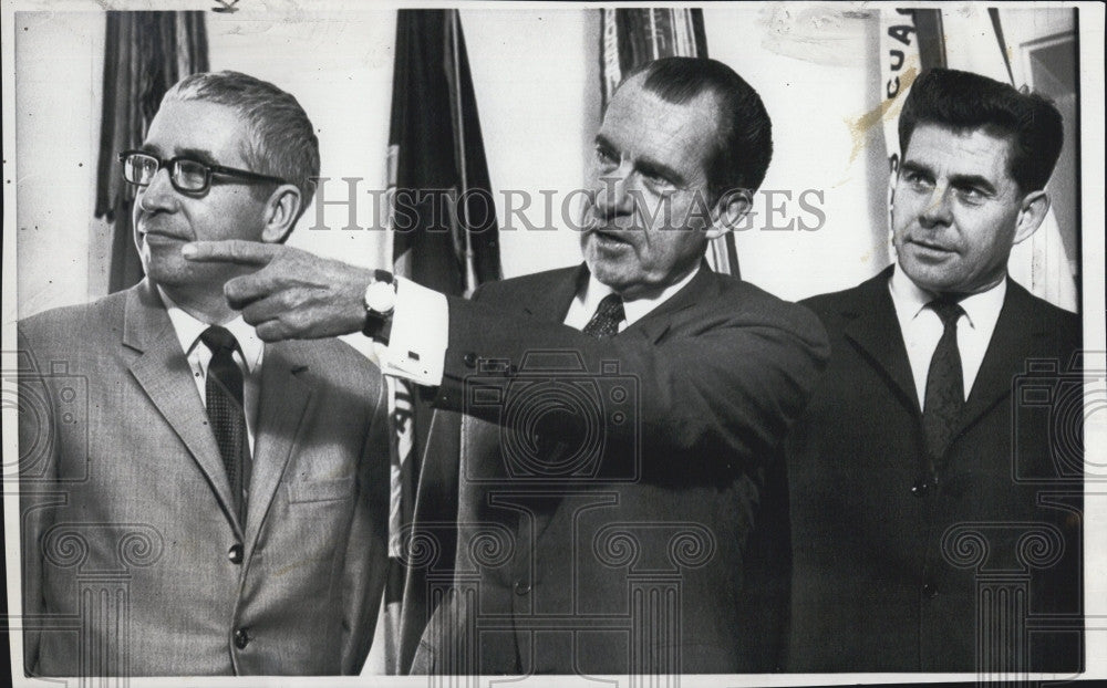 1969 Press Photo President Nixon,Soviet cosmonauts KP Feoktistov &amp; GT Beregovoy - Historic Images