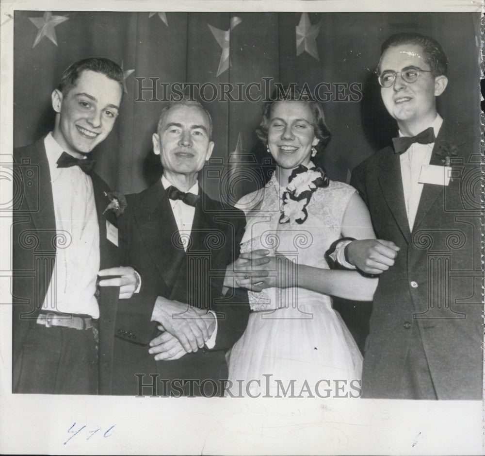 1955 Press Photo Fred Greenhurt. - Historic Images