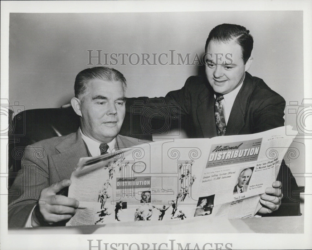 1952 Press Photo Horace B. McCoy And C.A. Cosgrove - Historic Images