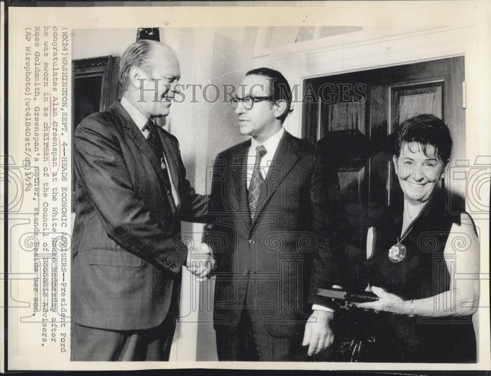 1974 Press Photo President Alan Greenspan Chairman of Economic Advisors - Historic Images