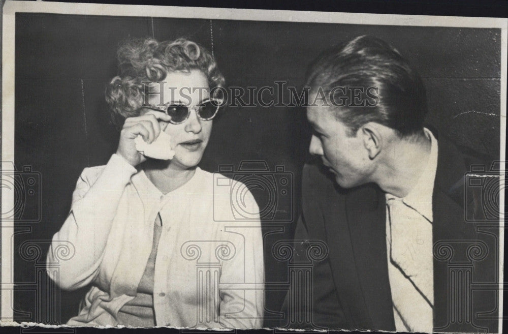 1958 Press Photo Mrs.Lucille Feldkamp(L) w/ her husband, James - Historic Images