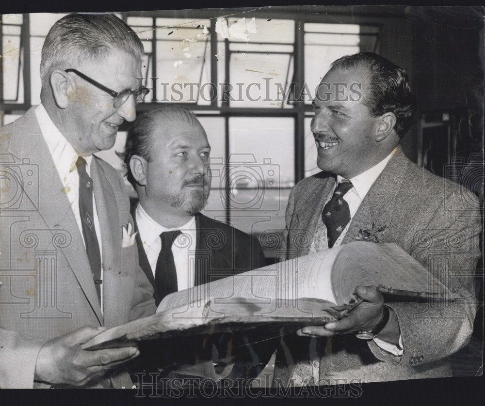 1957 Press Photo Capt M Farr, JT Frazier &amp; F Fenston Mayflower Foundation - Historic Images