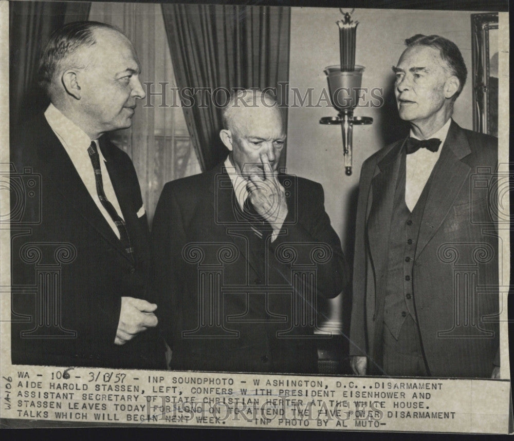 1957 Press Photo H Stassen,Pres Eisenhower &amp; C Herter - Historic Images