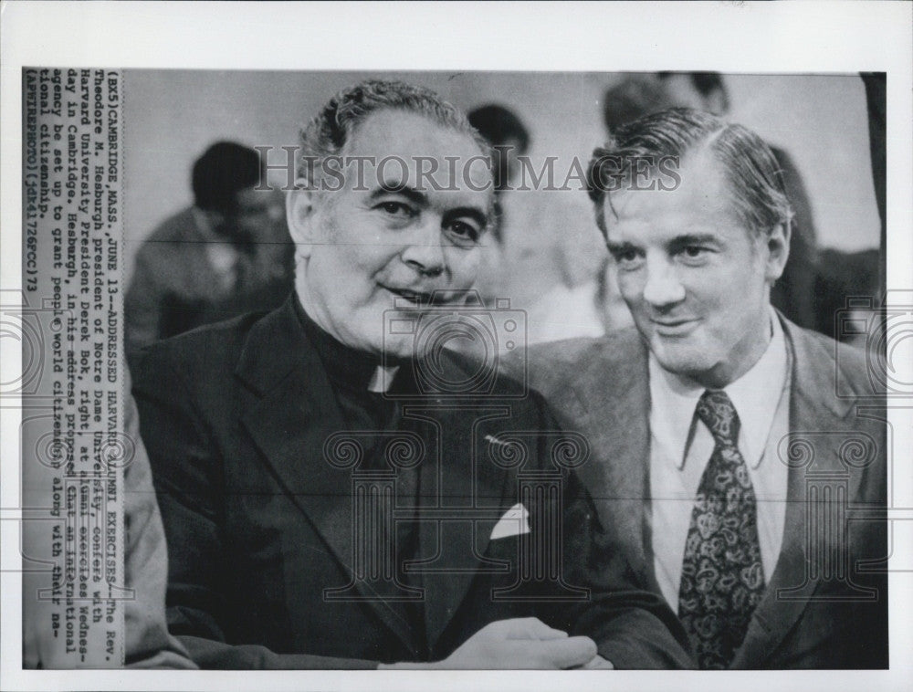 1973 Press Photo Rev Theodore Hesburgh Confers With Harvard President - Historic Images