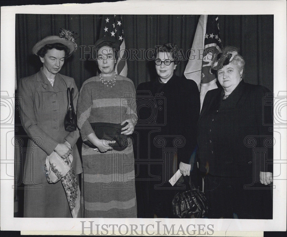 1950 Press Photo Girl Scout Council,Mrs H Hodgkinson,Mrs F Meek,Mrs M Bernkoph - Historic Images