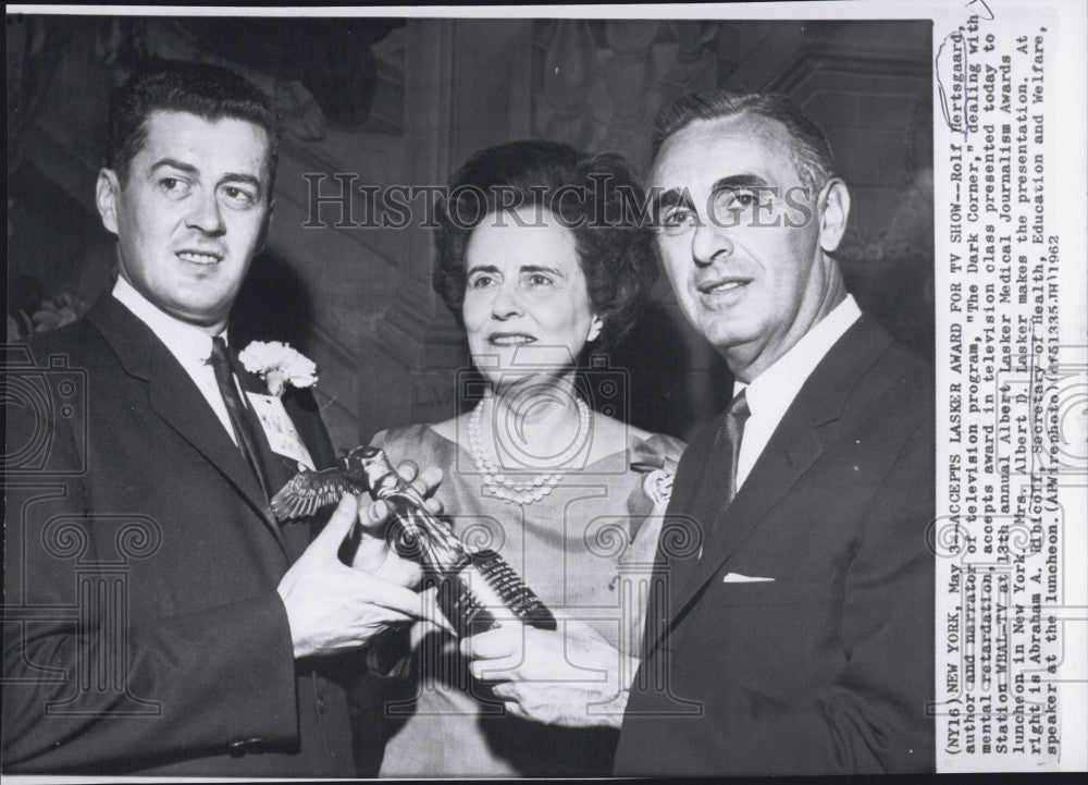 1962 Press Photo Rolf Hertsgaard,author,Mrs AD Lasker &amp; AA Ribicoff - Historic Images