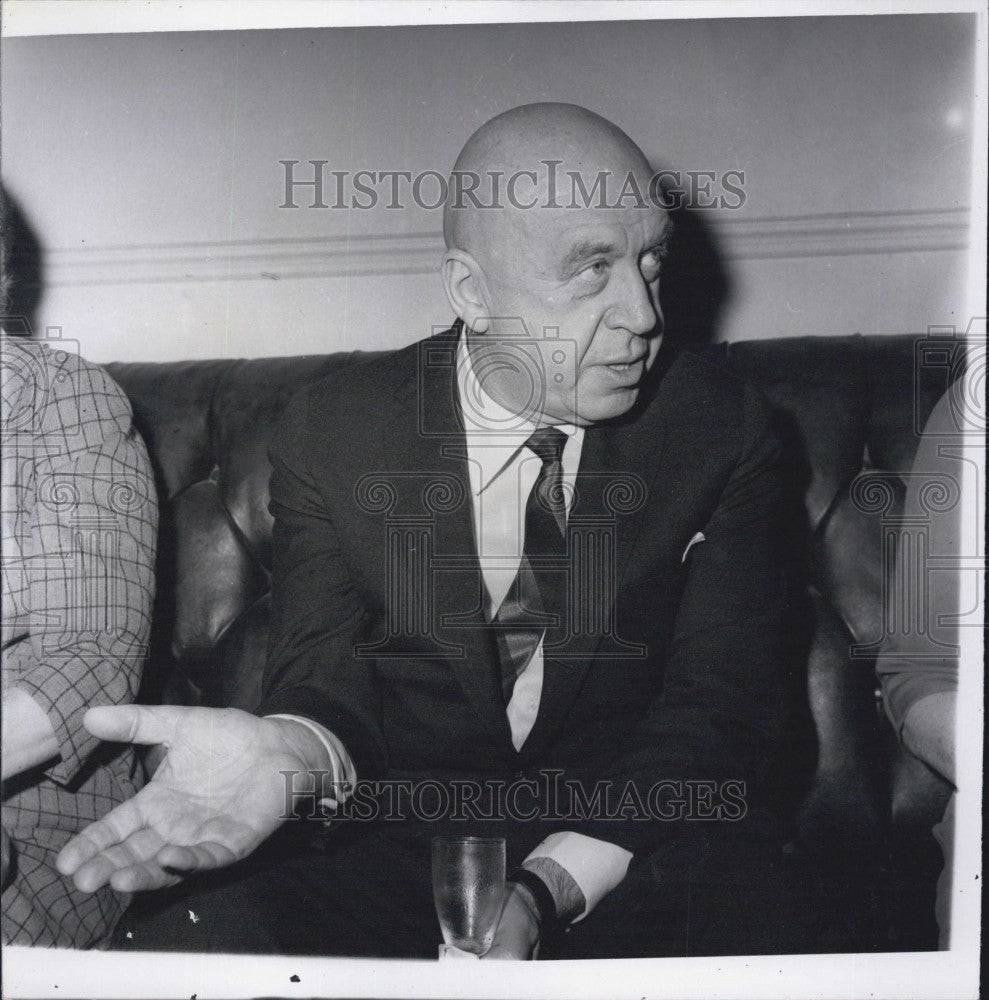 1965 Press Photo Director Otto Preminger at luncheon - Historic Images