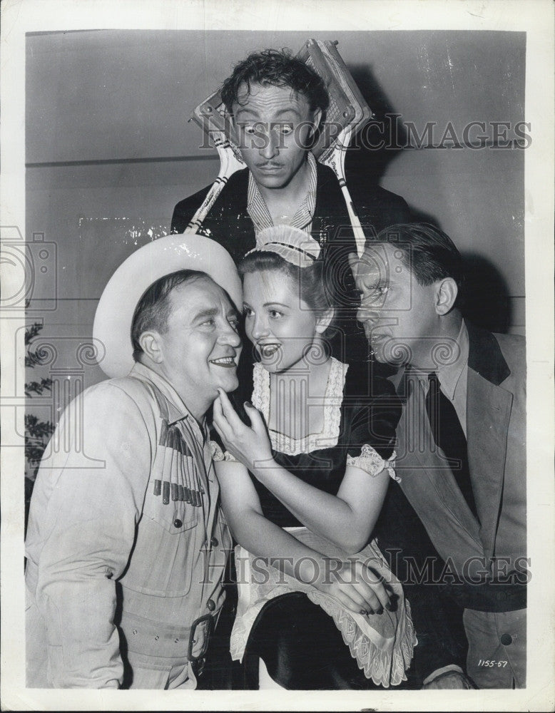 1942 Press Photo Chic Johnson - Historic Images