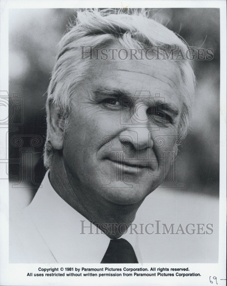 1981 Press Photo Actor Leslie Nielsen - Historic Images