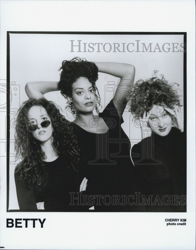 Press Photo Musicians  of the group Betty - Historic Images