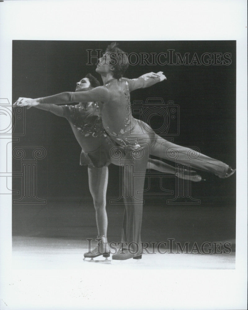 Press Photo  Figure Skaters Peter and Kitty Garruthers - Historic Images
