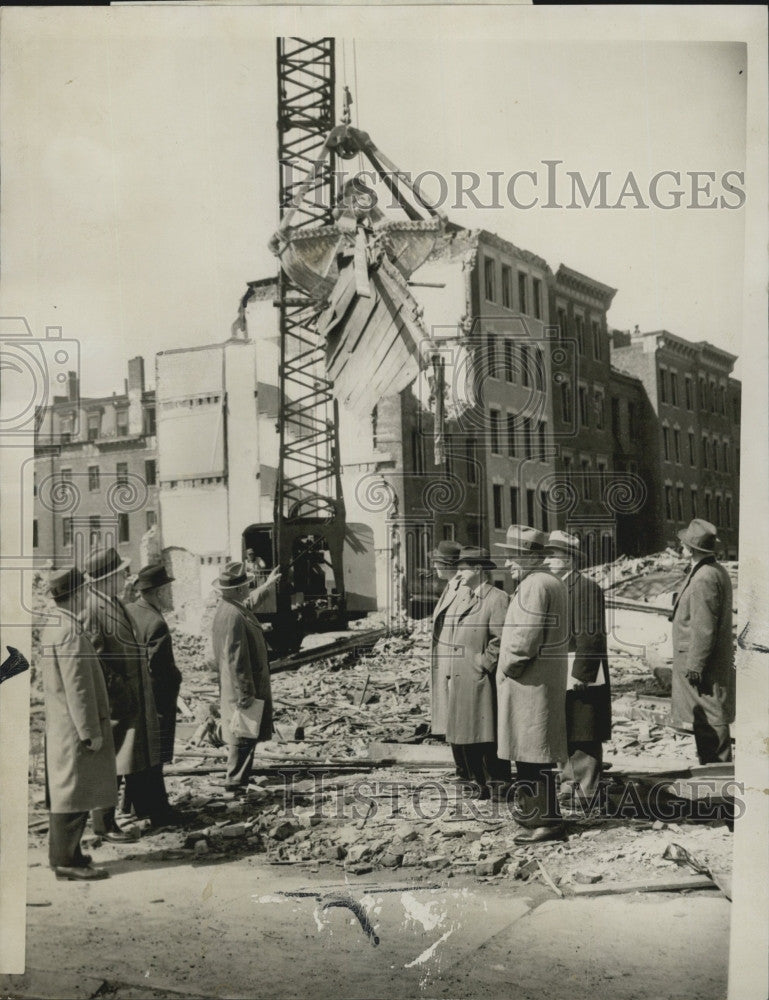 1956 Press Photo Housing Authority Members Washington DC Decatur Harrison Avenue - Historic Images