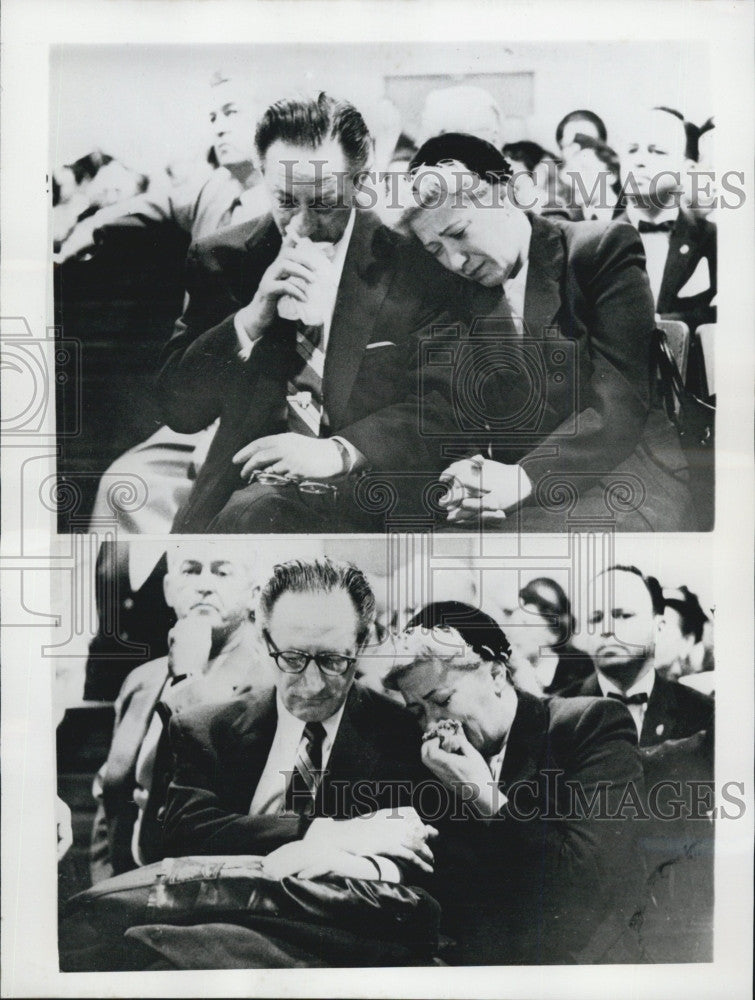 1956 Press Photo Milton Schwartz and his wife at trial - Historic Images